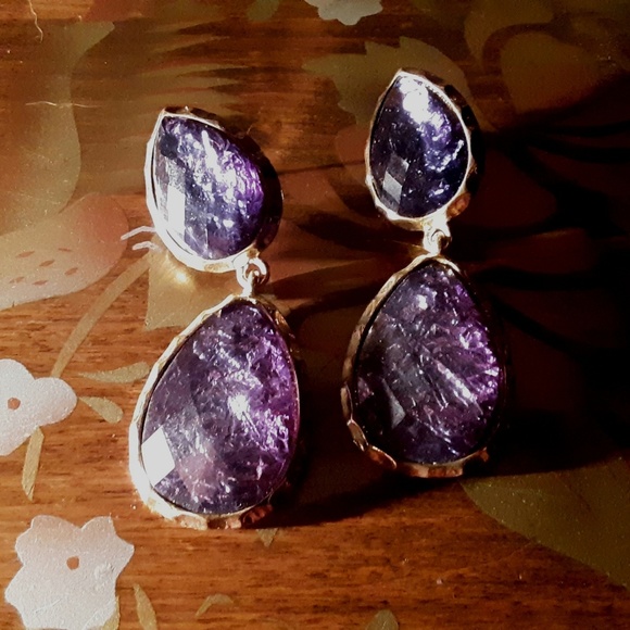 Jewelry - *2/$15* Hammered Gold Purple Gemstone Earrings